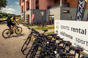 pujcovna sportovnich potreb marina lipno 2